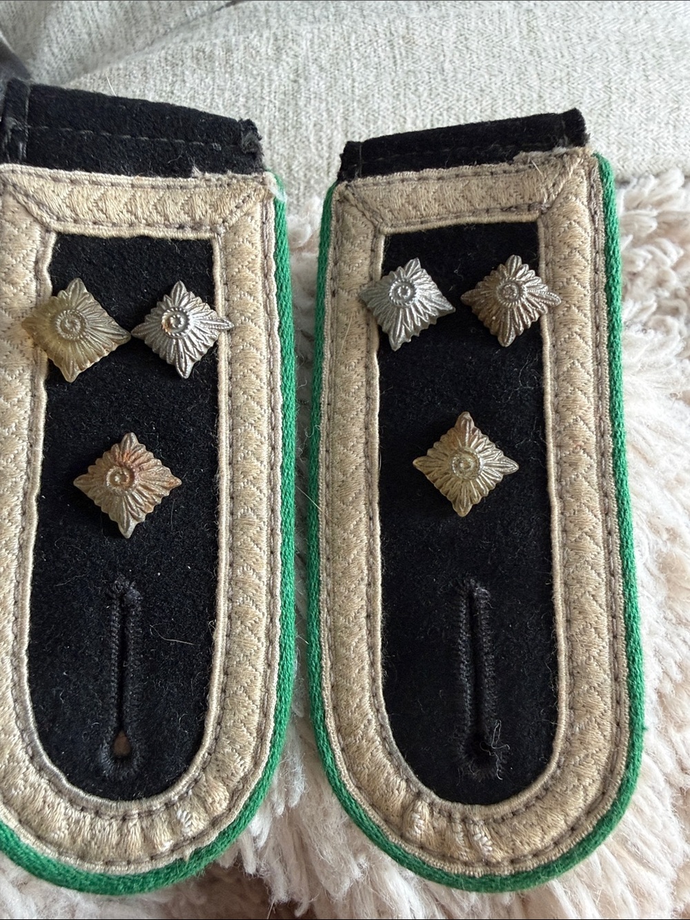 Shoulder Boards with Silver Buttons WWII German Heer Army Sergeant Tunic